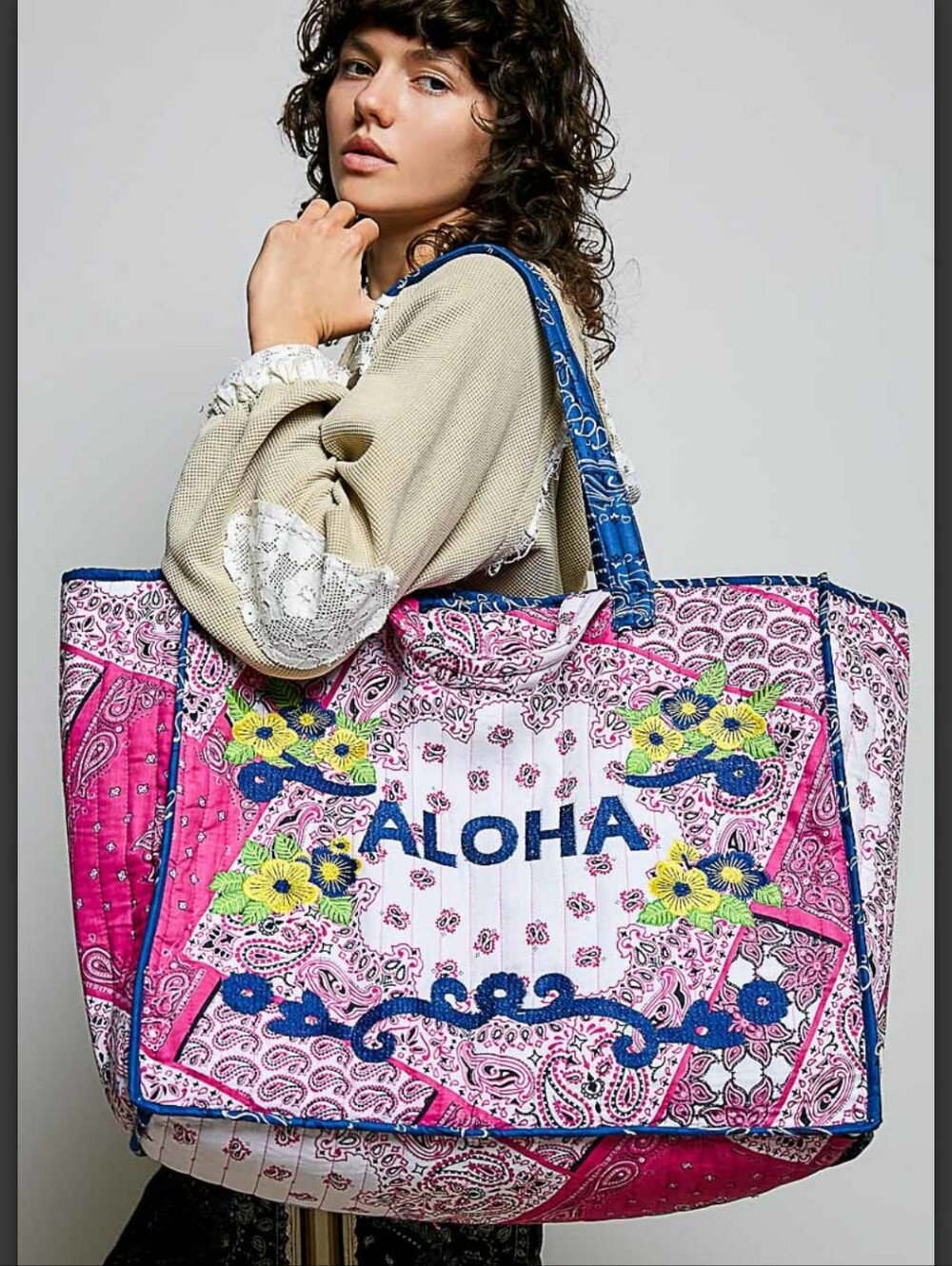 #2009 POL Island Soul Patchwork Weekender Bag